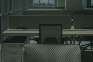 Ilustracja artykułu: Jak obniżyć stres w pracy? Skuteczne techniki na co dzień bez presji