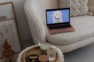 Ilustracja artykułu: Netflix: dlaczego seriale wciągają i jak mądrze wybierać tytuły na wieczór